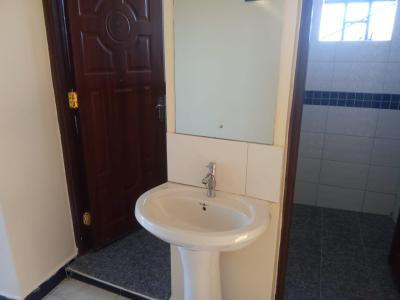 Modern 1 Bedroom Apartment in Ruaka